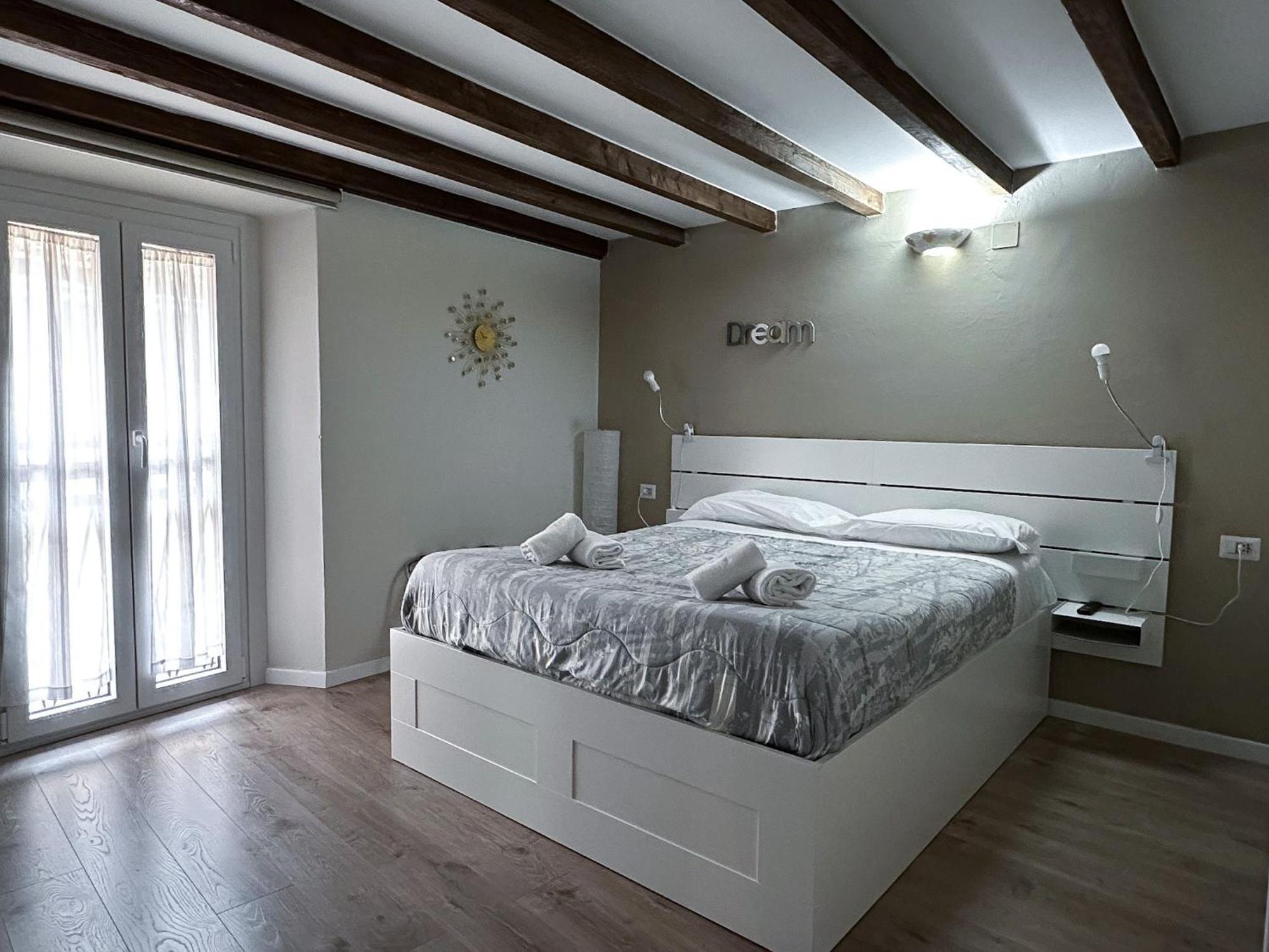 Dimora Romantica Apartment Bellagio Bagian luar foto