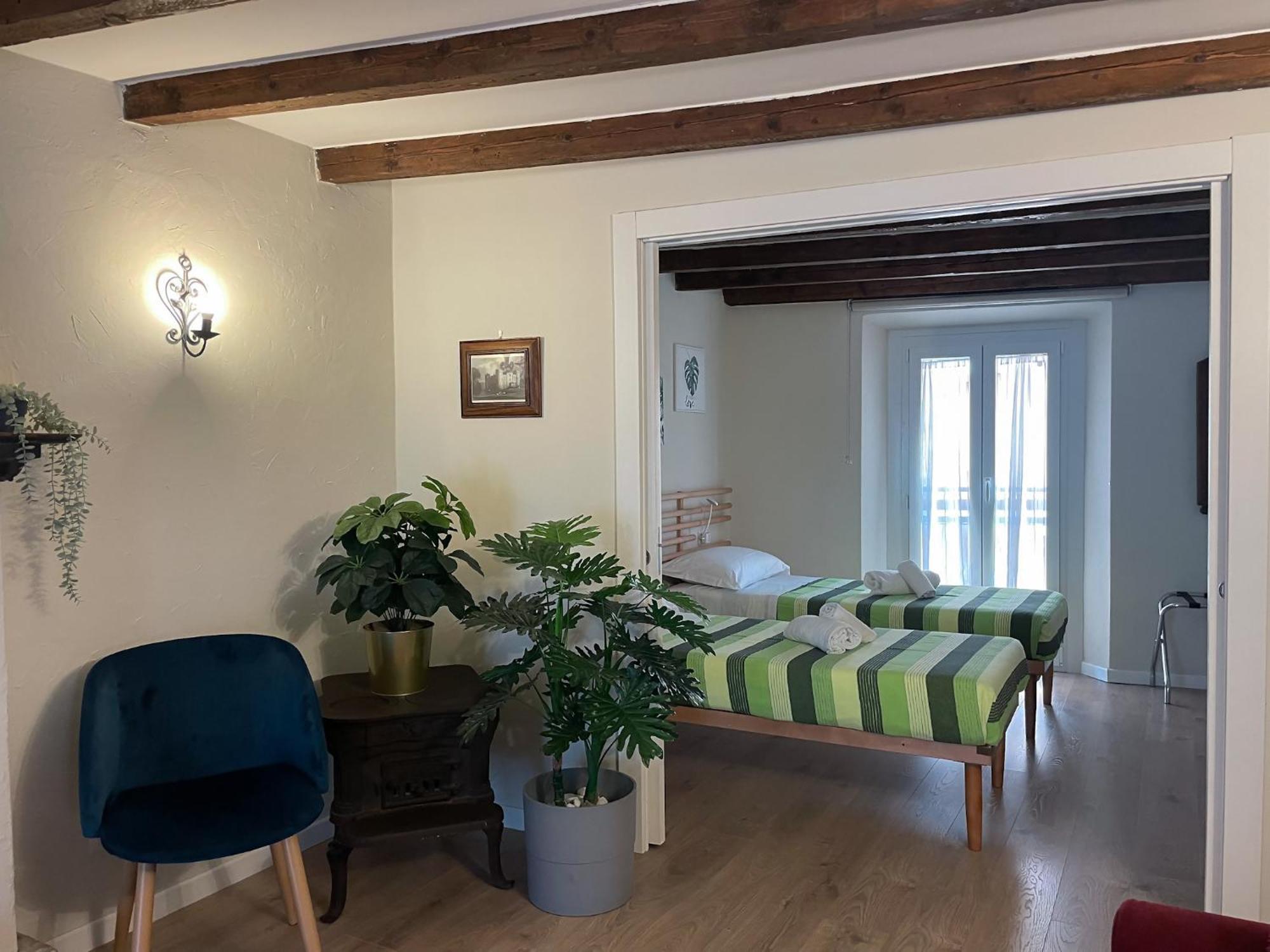 Dimora Romantica Apartment Bellagio Bagian luar foto